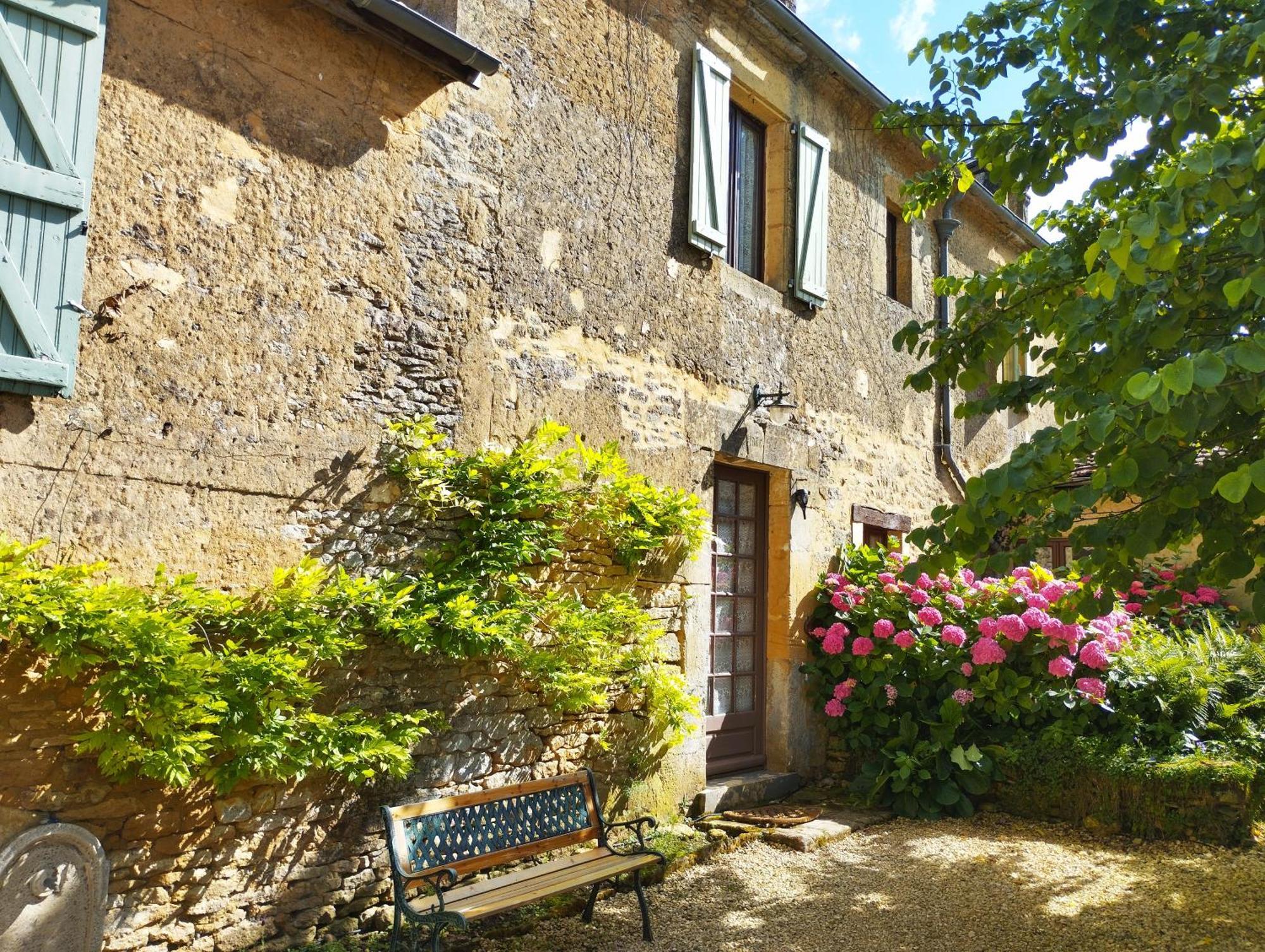 La Vieille Ferme: Superbe Complexe De 3 Gites En Pierre Avec Piscine Au Coeur Du Perigord Noir Saint-Genies ภายนอก รูปภาพ